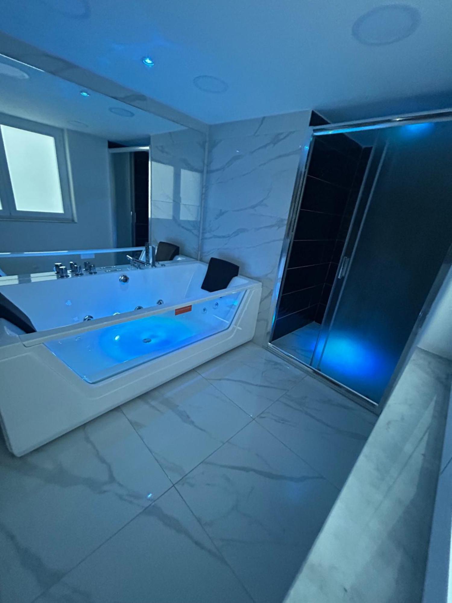 Luigi Luxury *