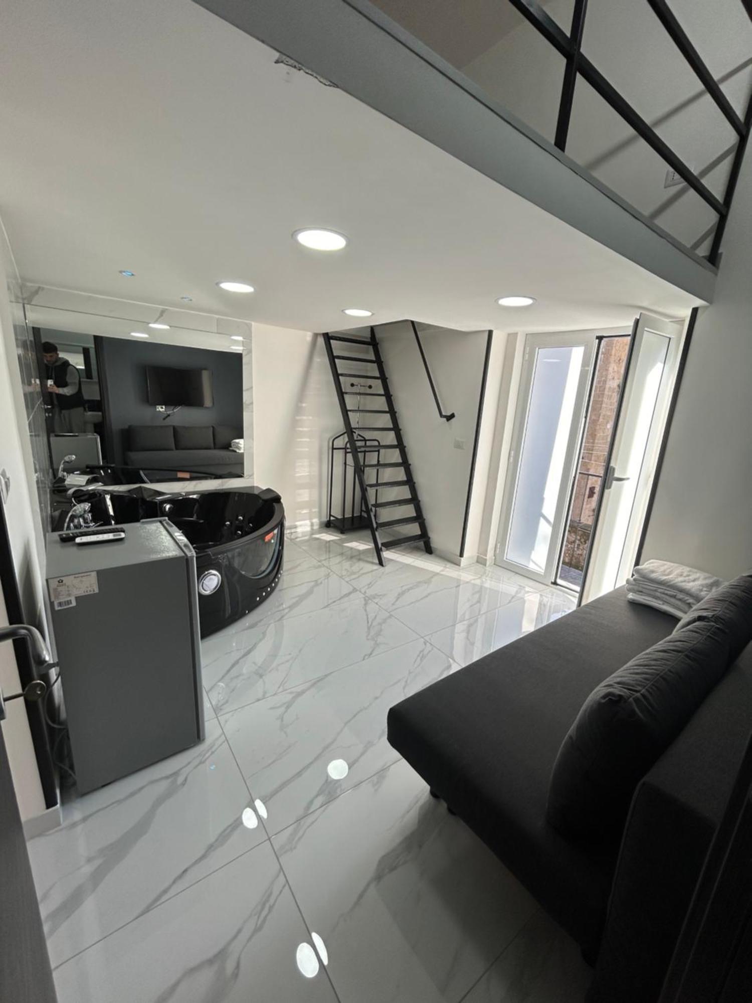 Luigi Luxury Appartement Naples